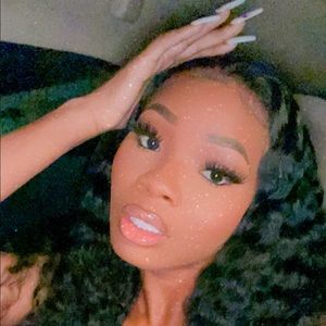 Meet your Posher, Adiaha